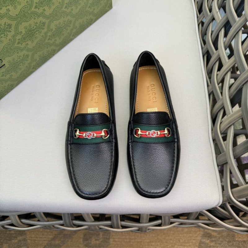 G*u*i leather shoes
